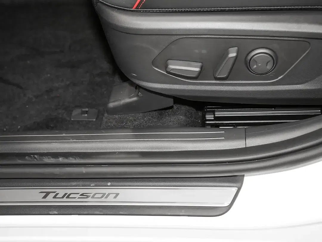 Hyundai TUCSON - Thumbnail 16