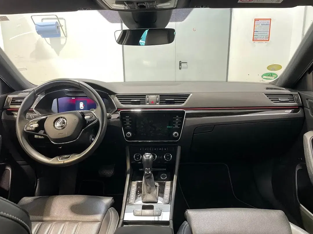 Skoda Superb - Thumbnail 5