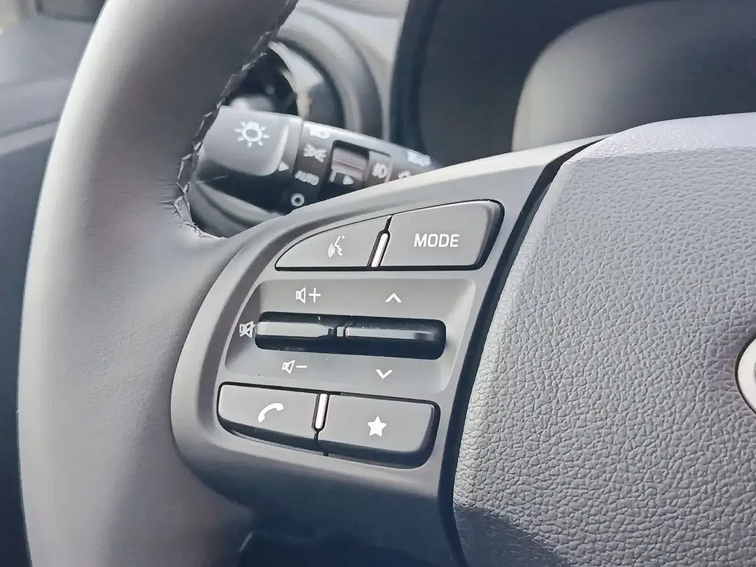 Hyundai i10 - Thumbnail 13