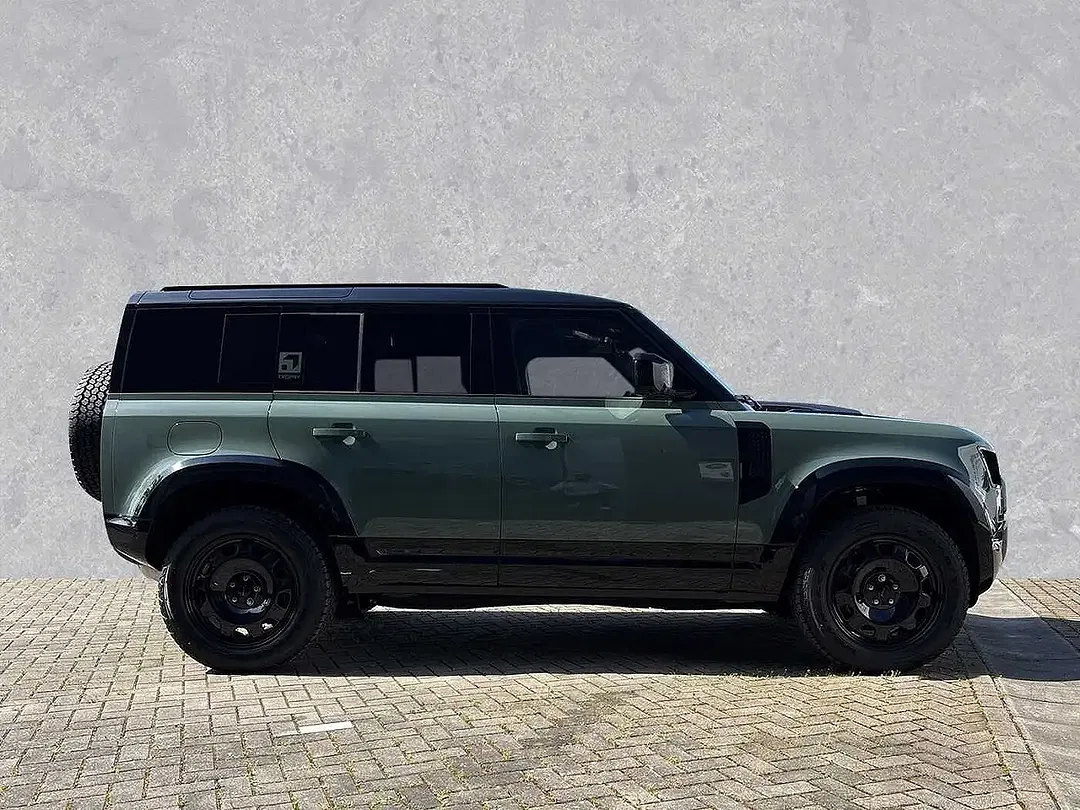 Land Rover Defender - Thumbnail 6