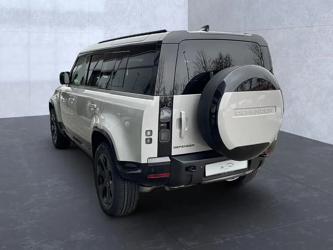 Land Rover Defender - Thumbnail 3