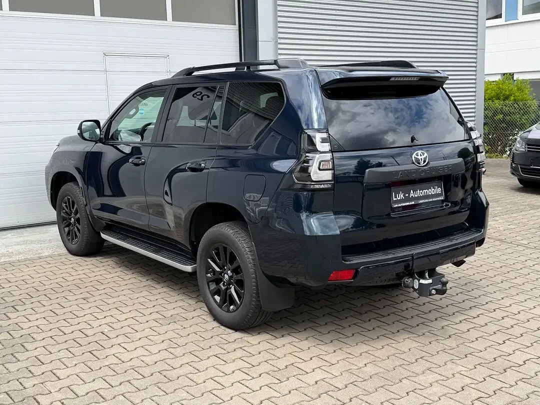 Toyota Land Cruiser - Thumbnail 6