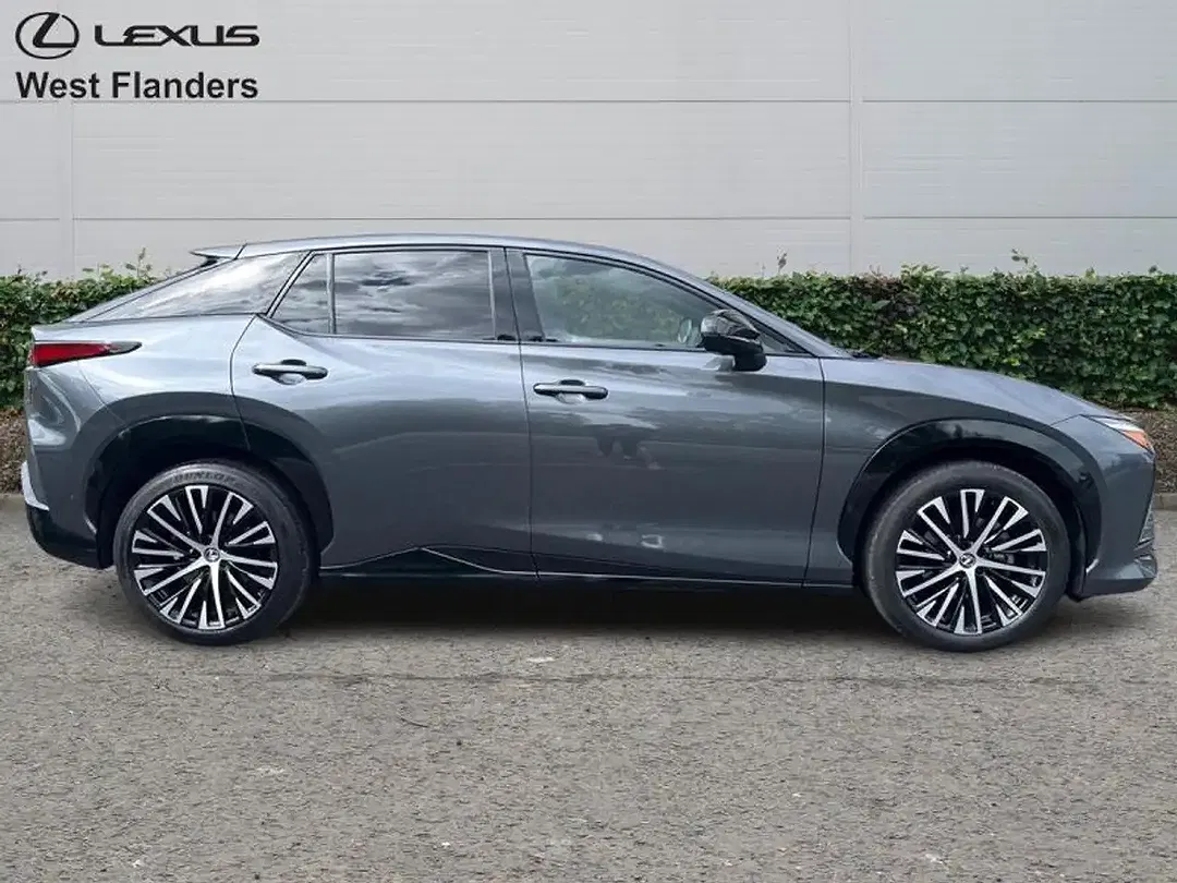 Lexus RZ - Thumbnail 3