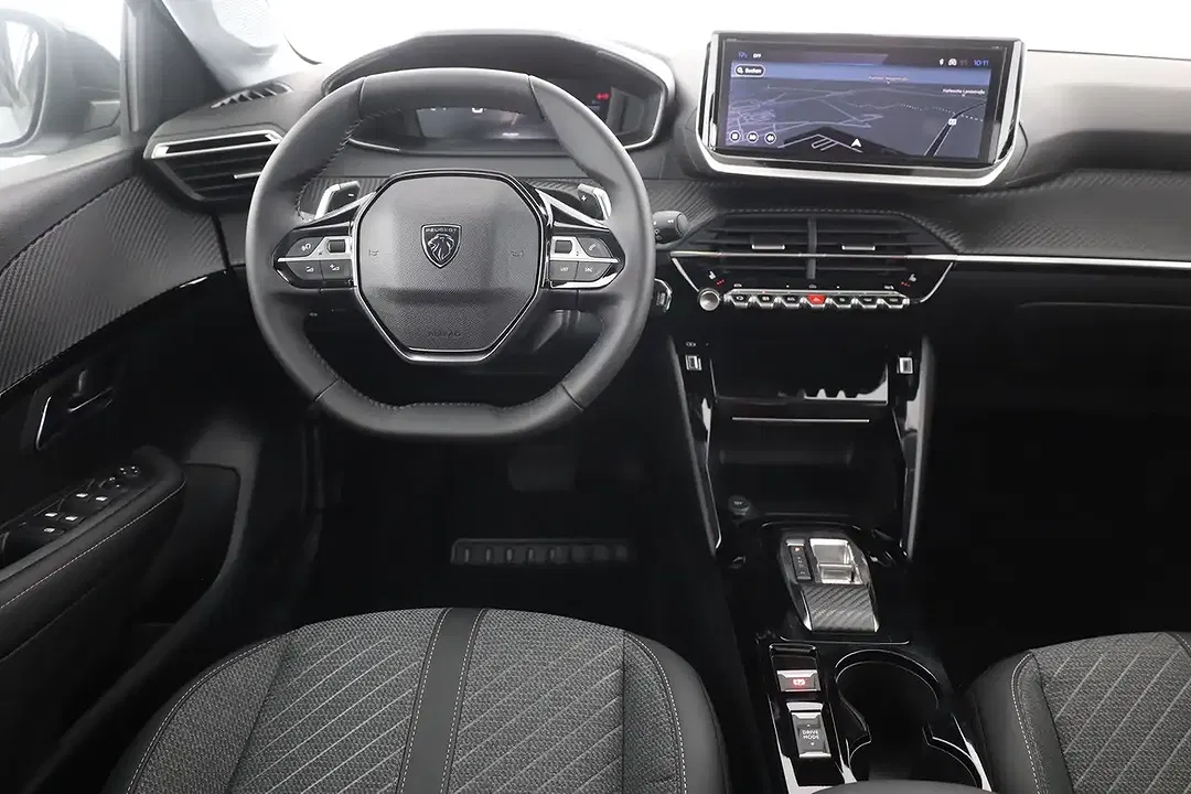 Peugeot 208 - Thumbnail 9