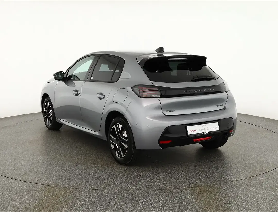 Peugeot 208 - Thumbnail 2