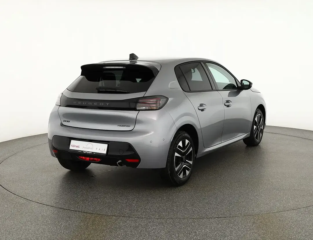 Peugeot 208 - Thumbnail 4