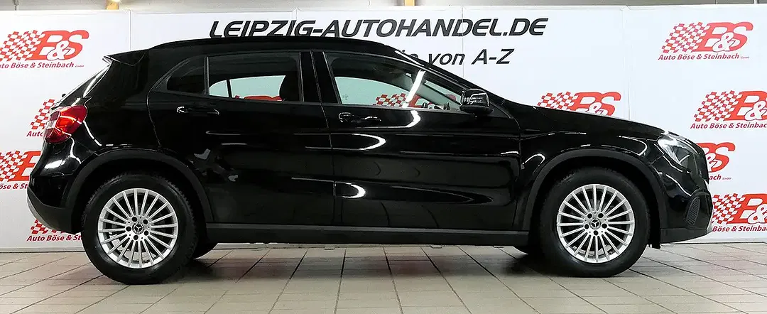 Mercedes-Benz GLA 180 - Thumbnail 6