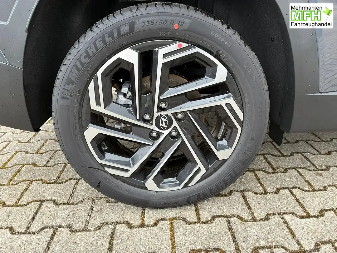 Hyundai TUCSON - Thumbnail 11
