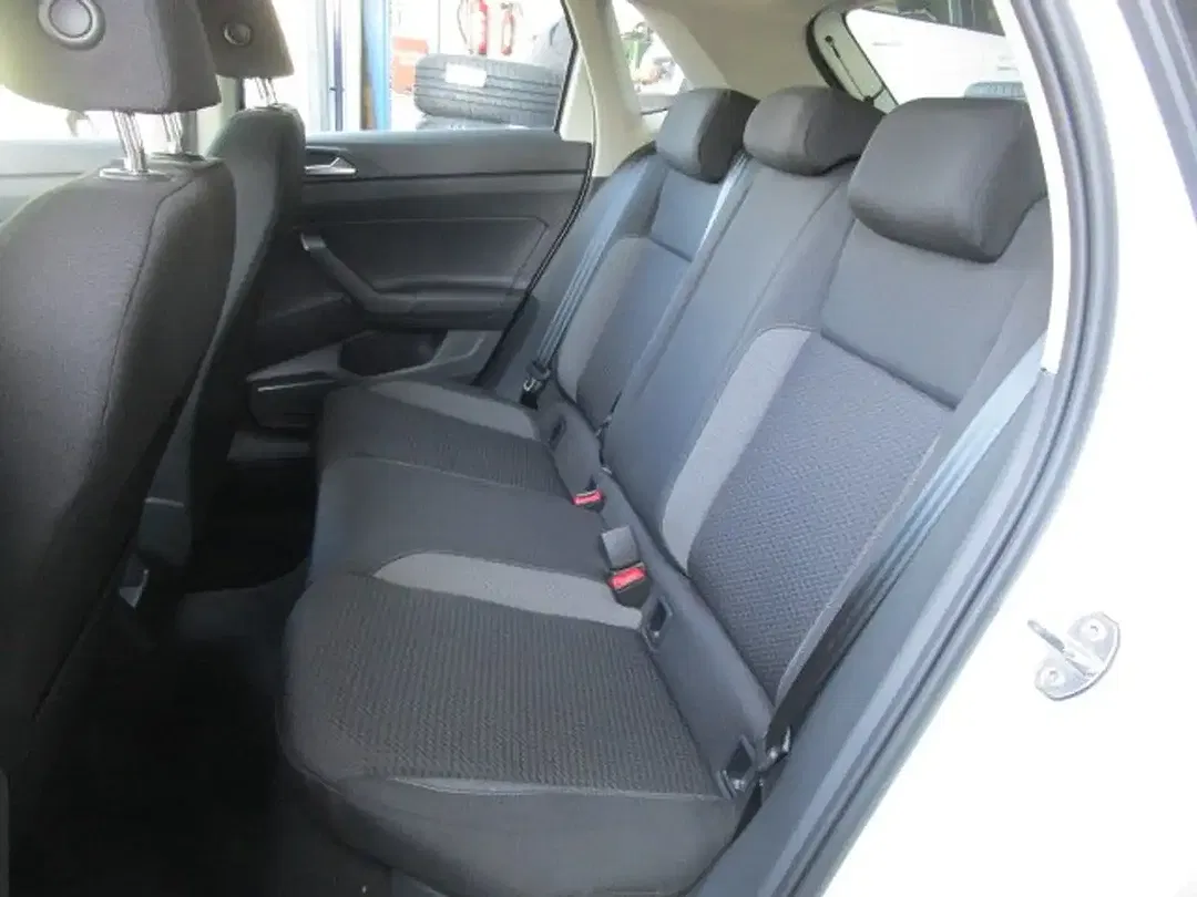 Volkswagen Polo - Thumbnail 13