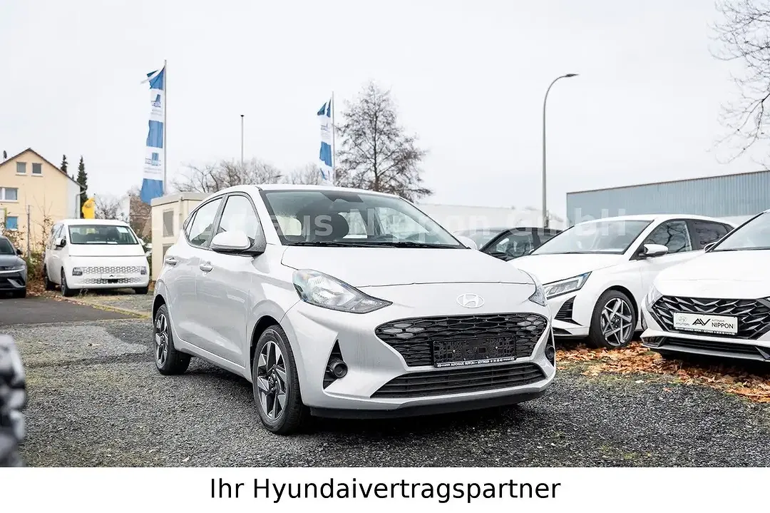 Hyundai i10 - Thumbnail 1