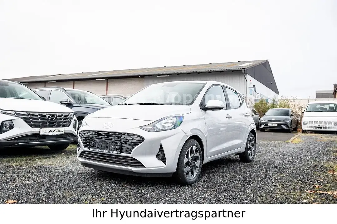 Hyundai i10 - Thumbnail 3