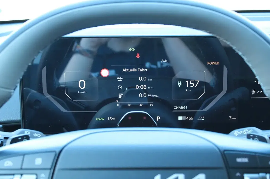 Kia EV4 - Thumbnail 14