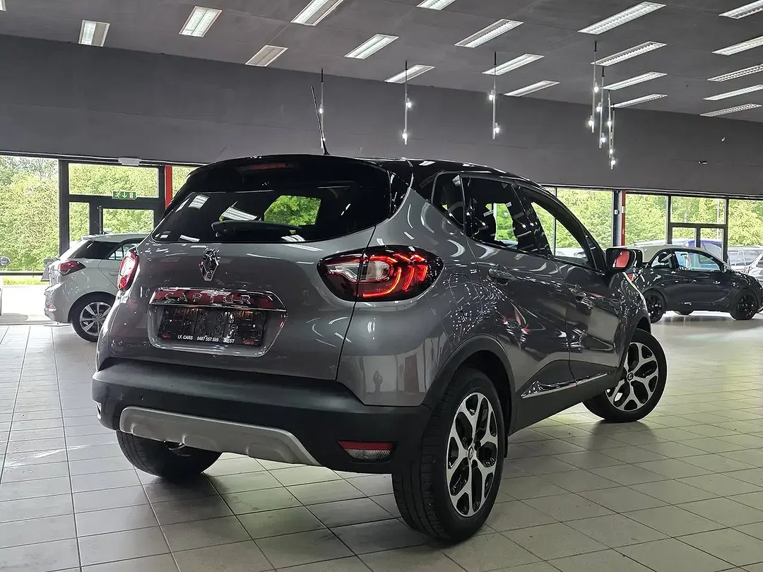 Renault Captur - Thumbnail 8