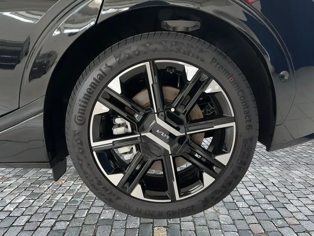 Kia EV6 - Thumbnail 12