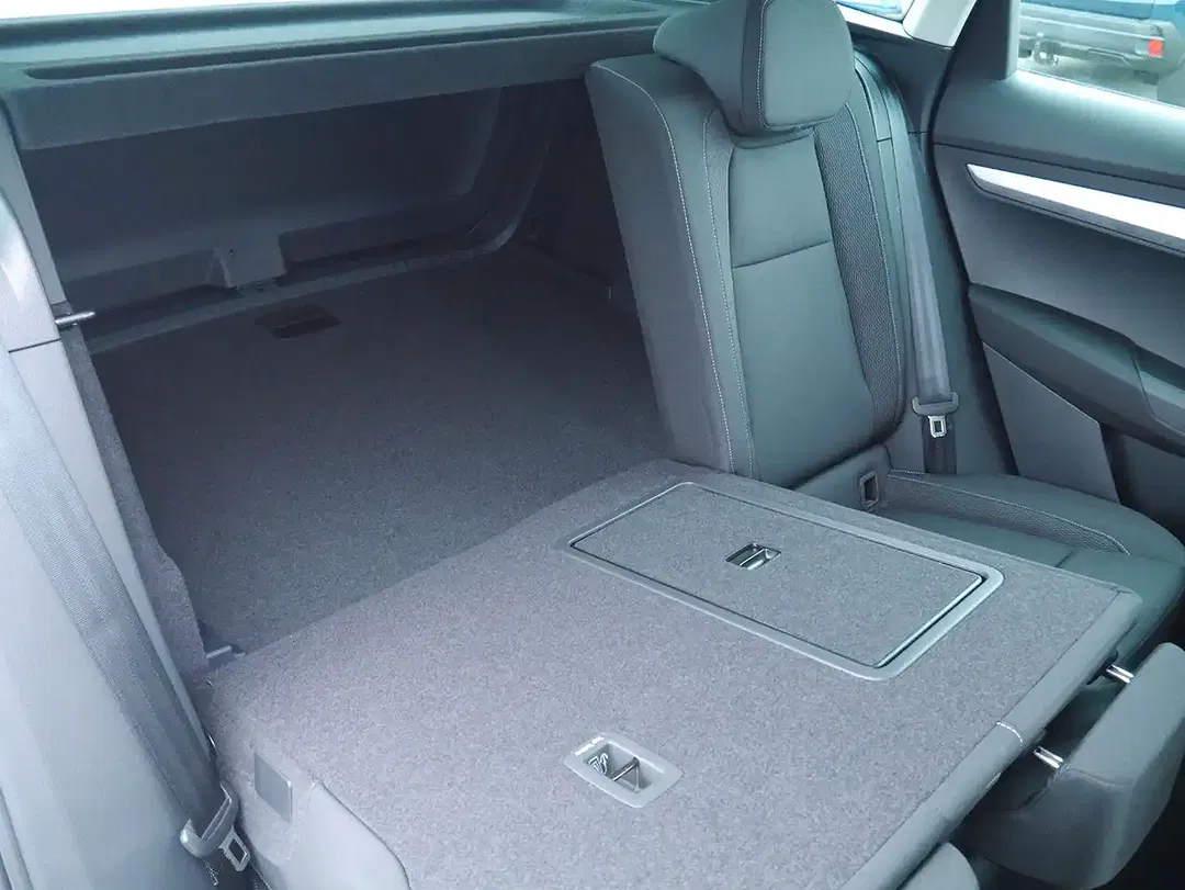 Skoda Karoq - Thumbnail 9