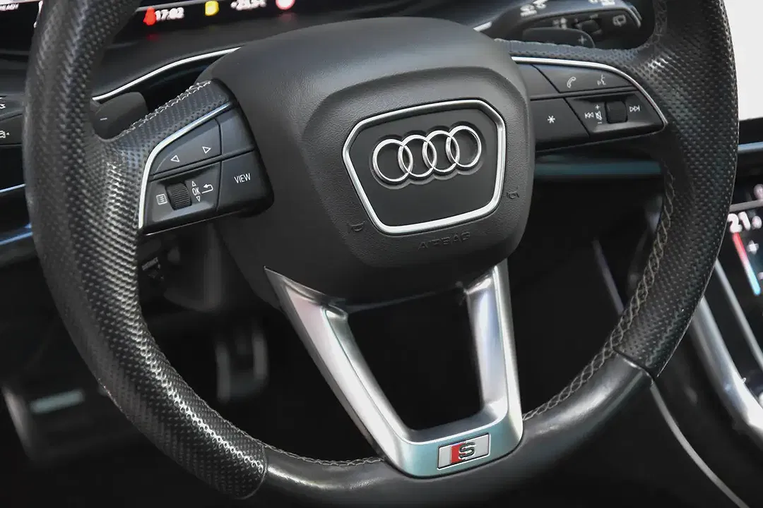 Audi SQ7 - Thumbnail 11