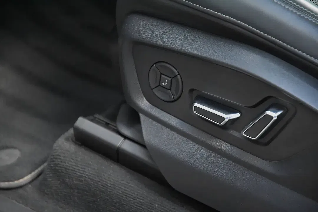 Audi SQ7 - Thumbnail 23