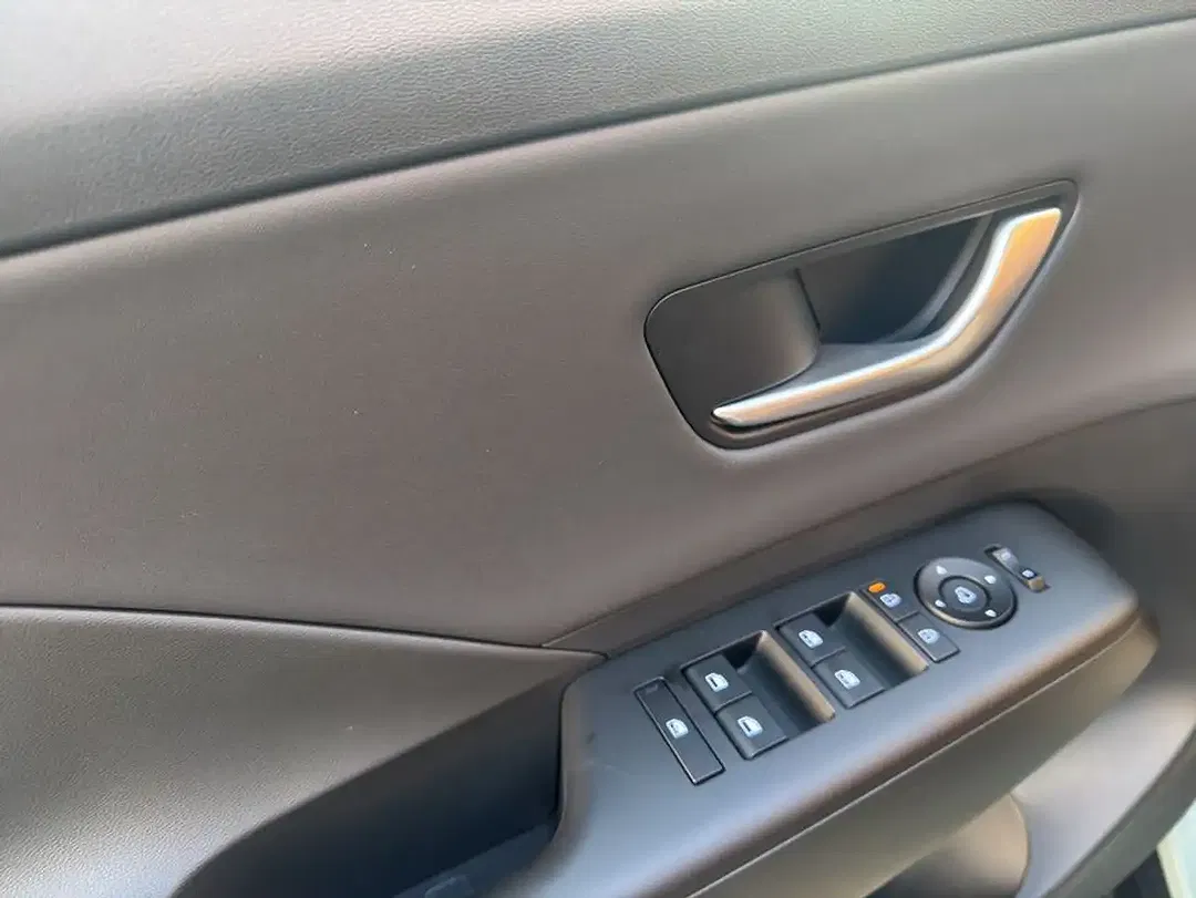 Hyundai KONA - Thumbnail 13