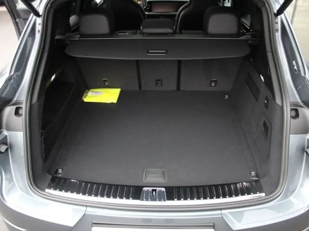 Porsche Cayenne - Thumbnail 13