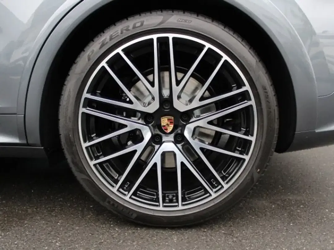 Porsche Cayenne - Thumbnail 14