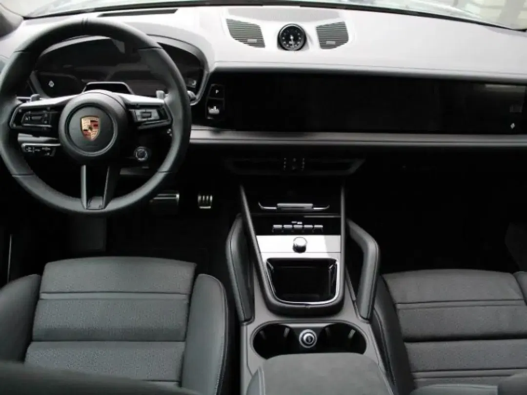 Porsche Cayenne - Thumbnail 4