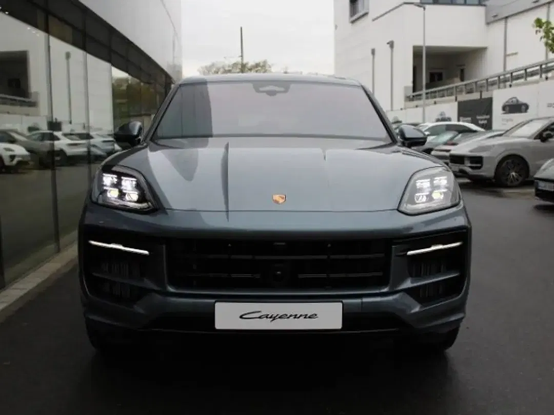 Porsche Cayenne - Thumbnail 6