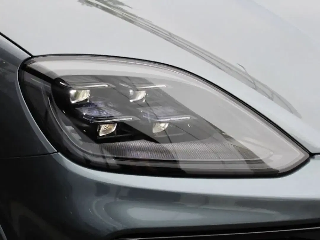 Porsche Cayenne - Thumbnail 7