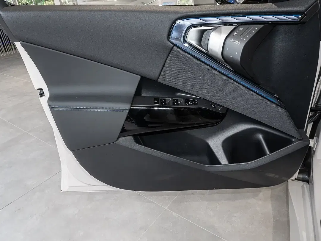 BMW X3 - Thumbnail 13
