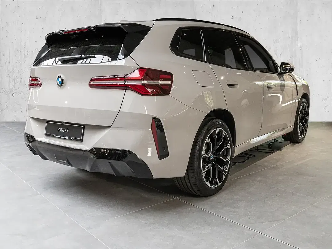 BMW X3 - Thumbnail 2