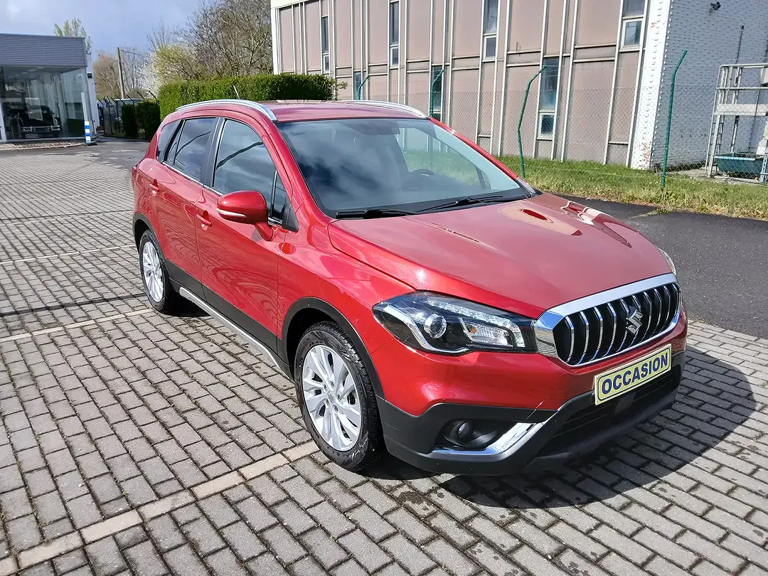 Suzuki SX4 S-Cross - Thumbnail 3