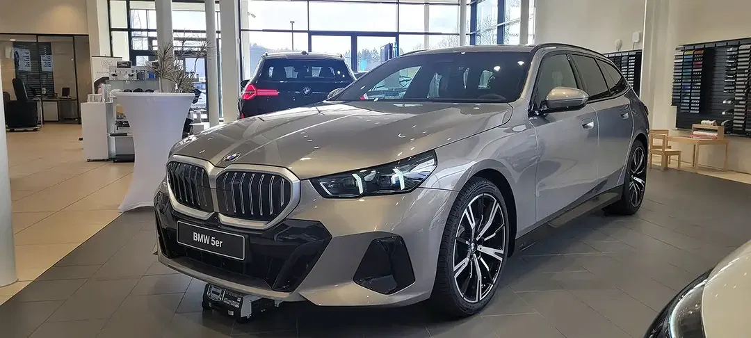 BMW 520 - Thumbnail 11