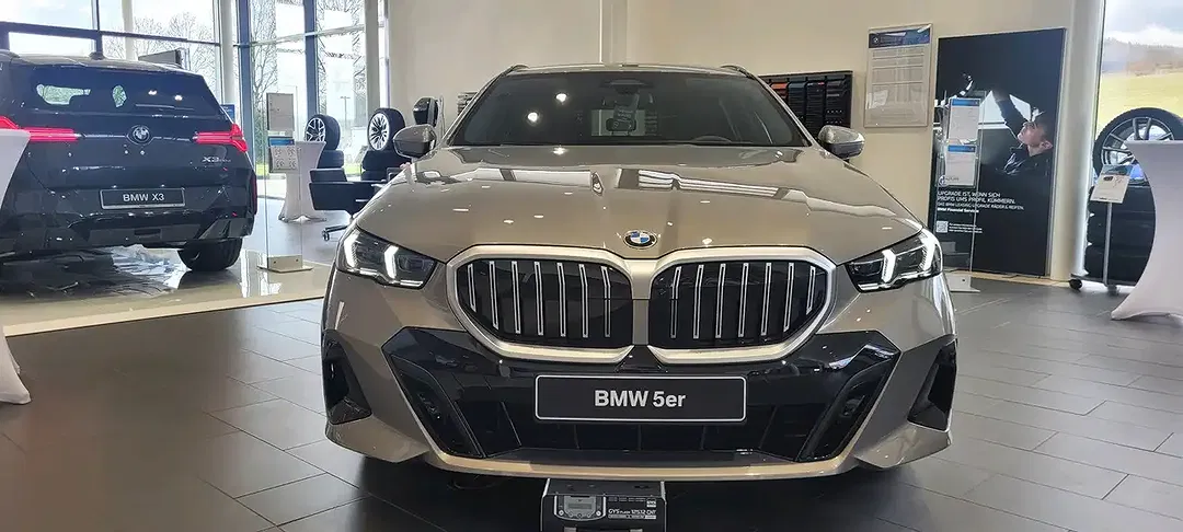 BMW 520 - Thumbnail 13