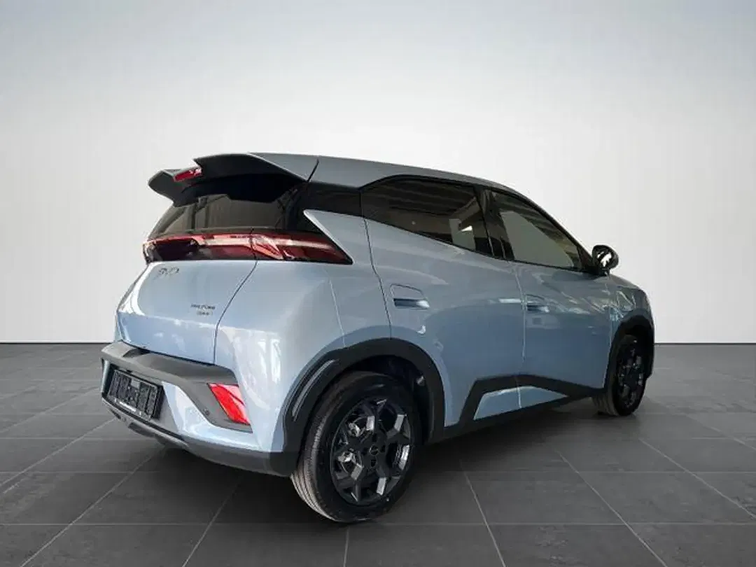 BYD Dolphin - Thumbnail 3