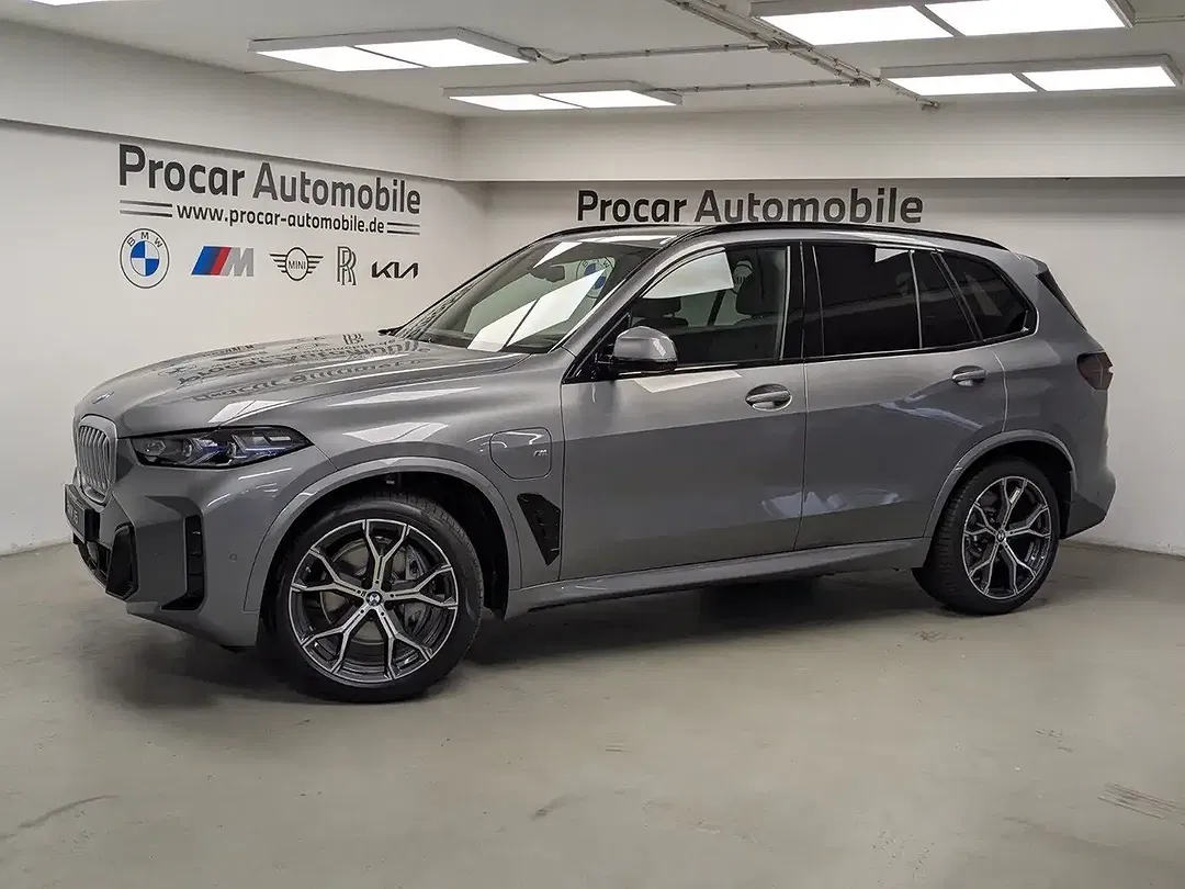 BMW X5 - Thumbnail 2