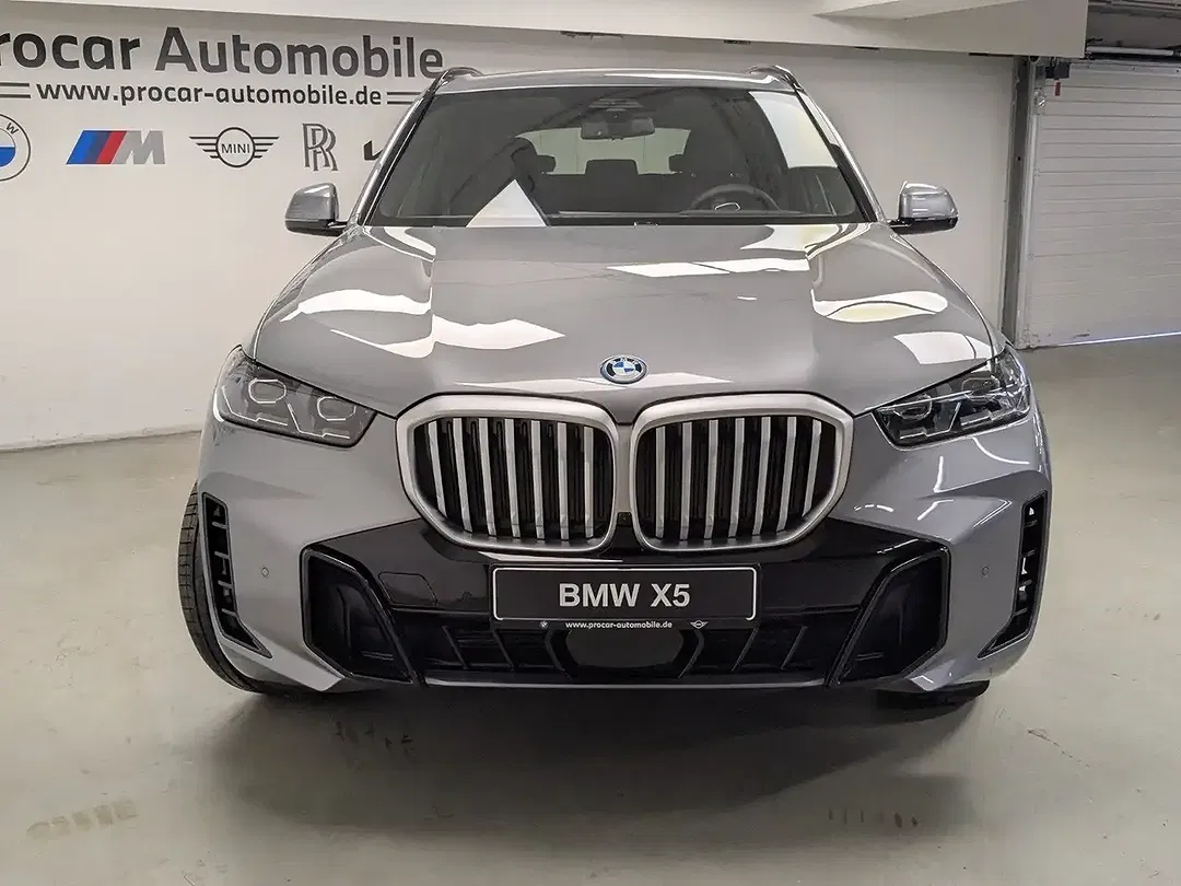BMW X5 - Thumbnail 3