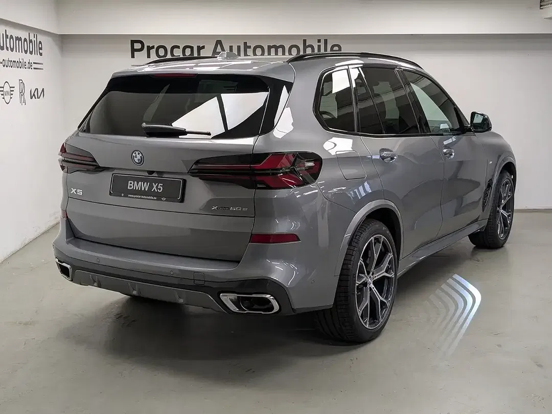 BMW X5 - Thumbnail 4