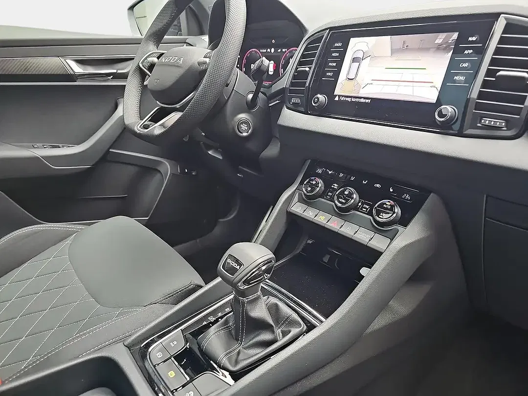 Skoda Karoq - Thumbnail 17