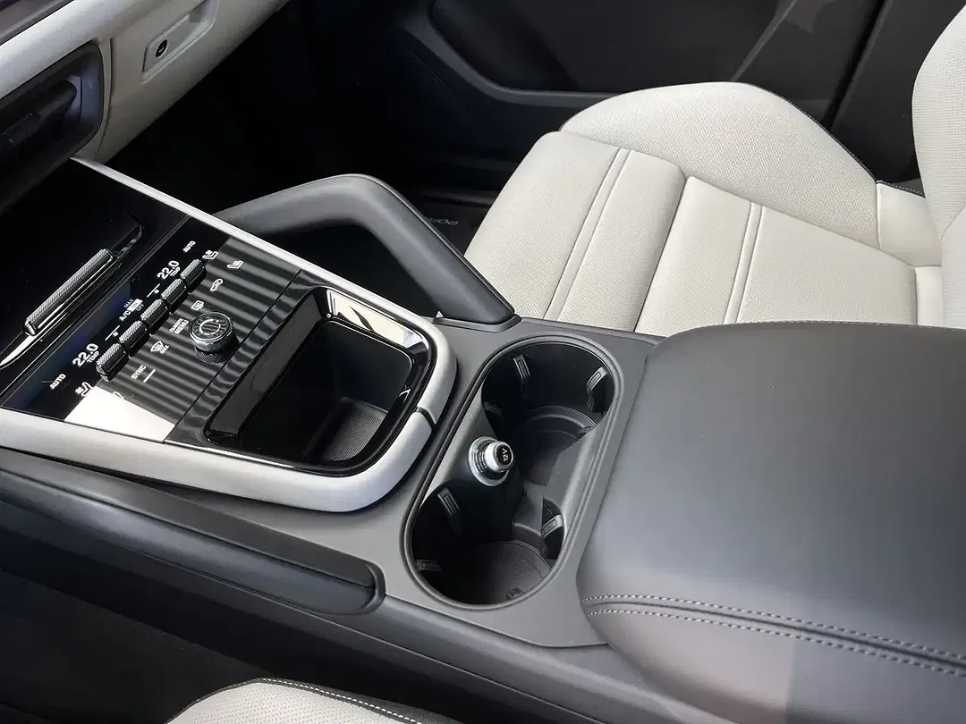Porsche Cayenne - Thumbnail 14