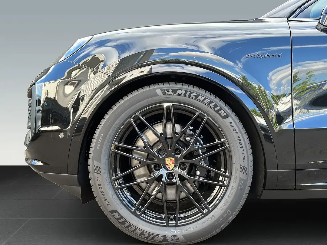 Porsche Cayenne - Thumbnail 8