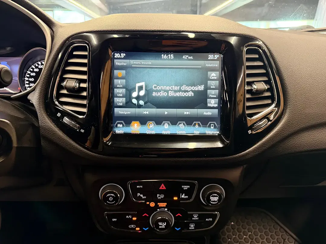 Jeep Compass - Thumbnail 13