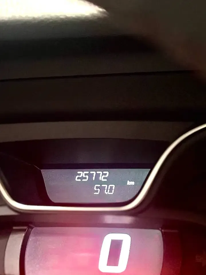 Renault Captur - Thumbnail 8