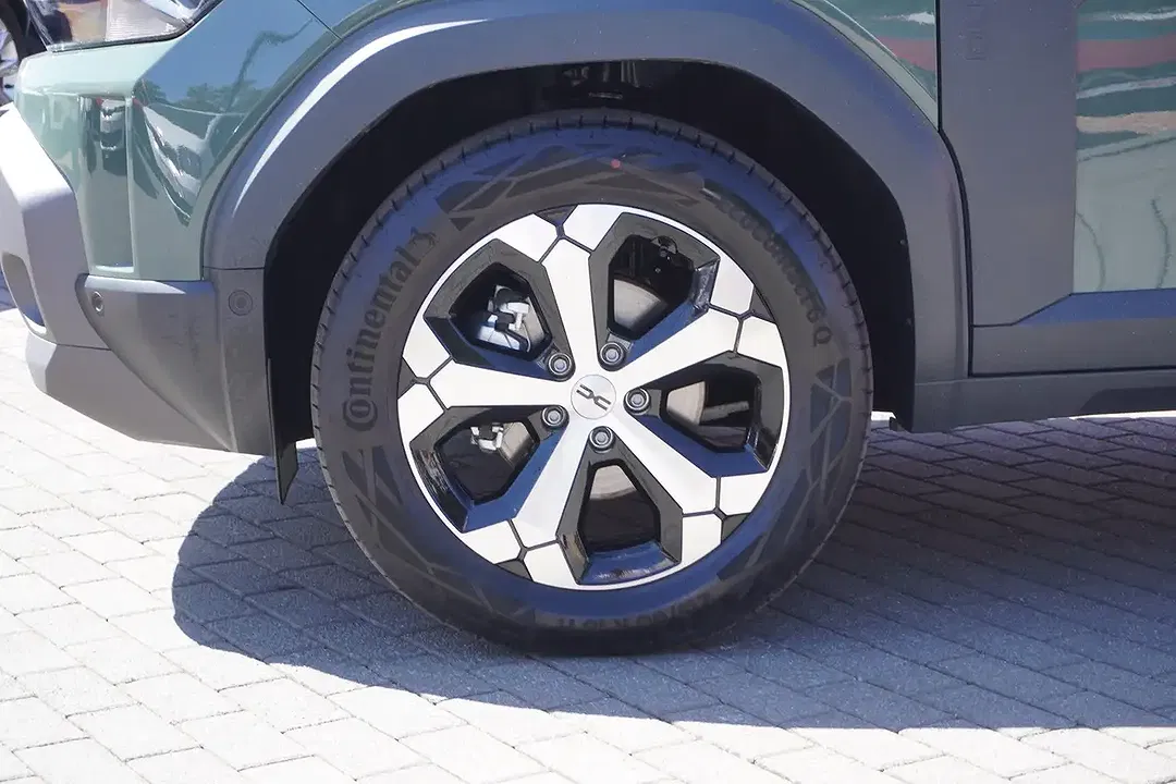 Dacia Duster - Thumbnail 9