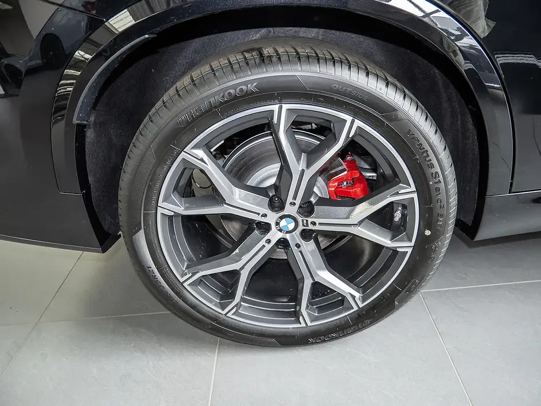 BMW X5 - Thumbnail 5