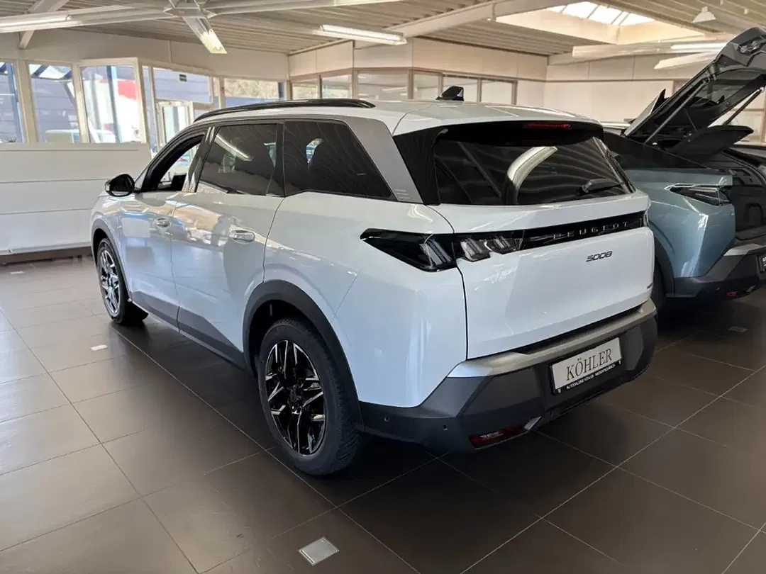 Peugeot 5008 - Thumbnail 3