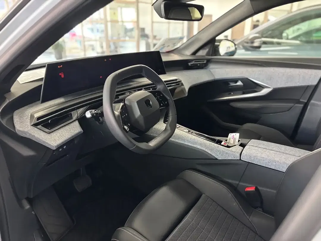 Peugeot 5008 - Thumbnail 5