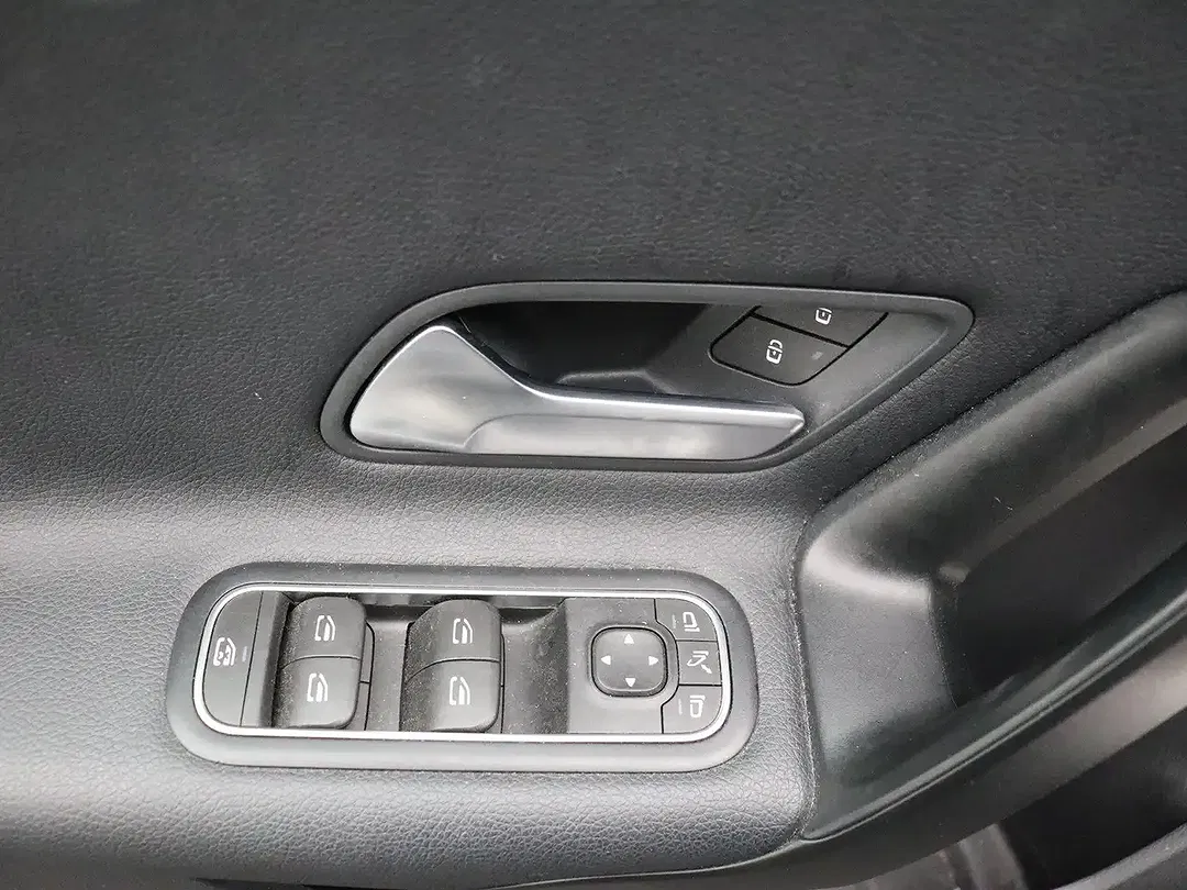 Mercedes-Benz A 160 - Thumbnail 8