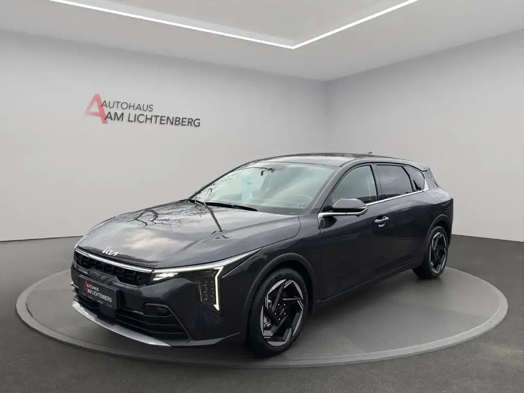 Kia K4 - Thumbnail 1