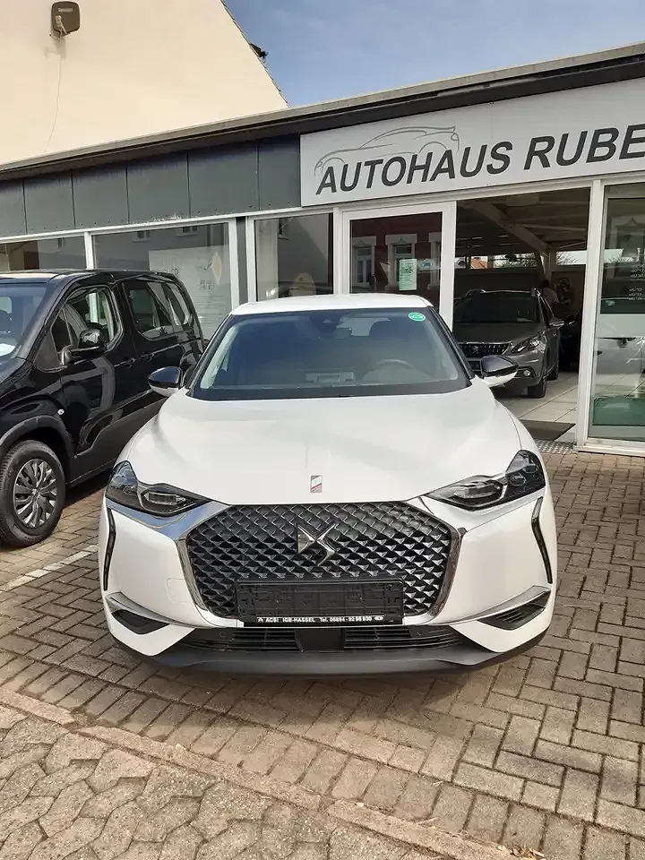 DS Automobiles DS 3 Crossback - Thumbnail 1