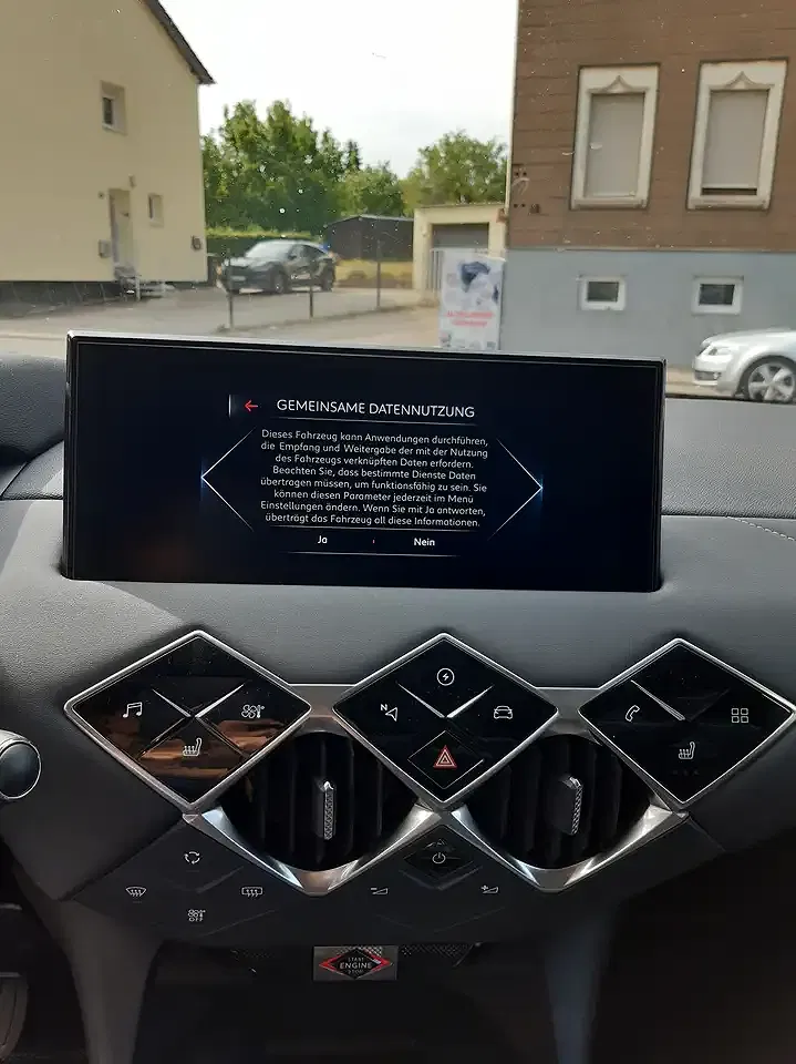 DS Automobiles DS 3 Crossback - Thumbnail 13