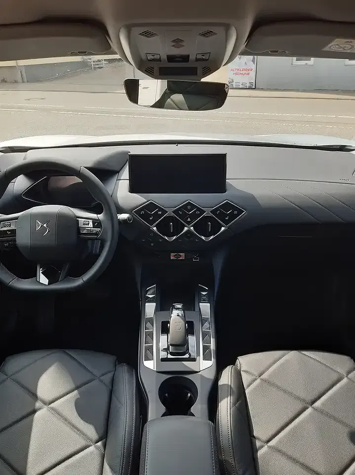 DS Automobiles DS 3 Crossback - Thumbnail 14